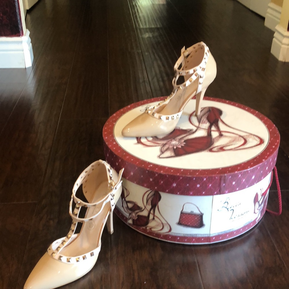 High Heels - image 3